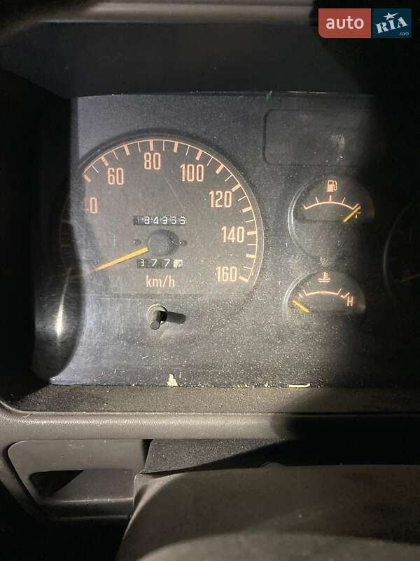 Кран-маніпулятор Isuzu NQR 2002 в Дніпрі