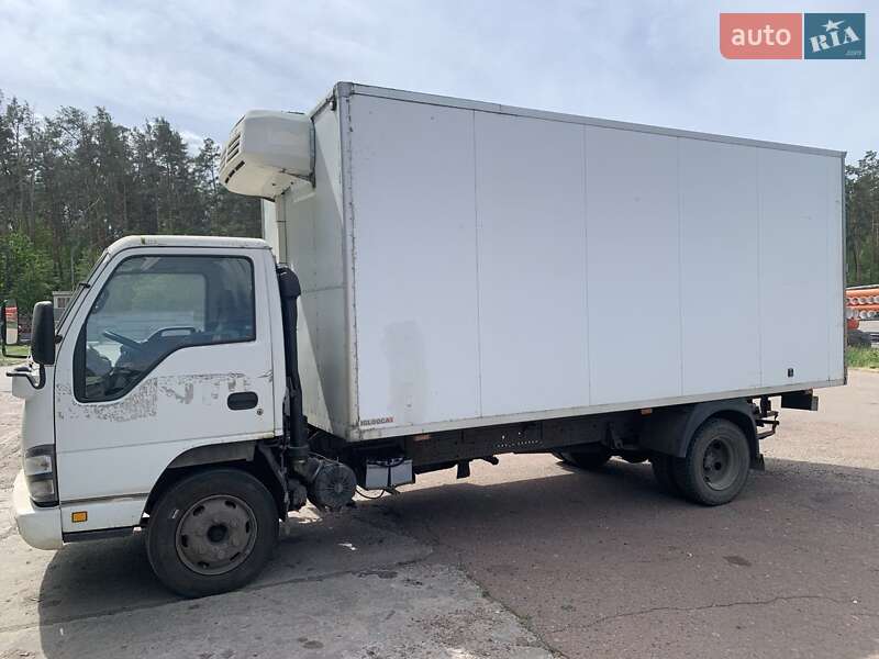 Isuzu NQR 2008