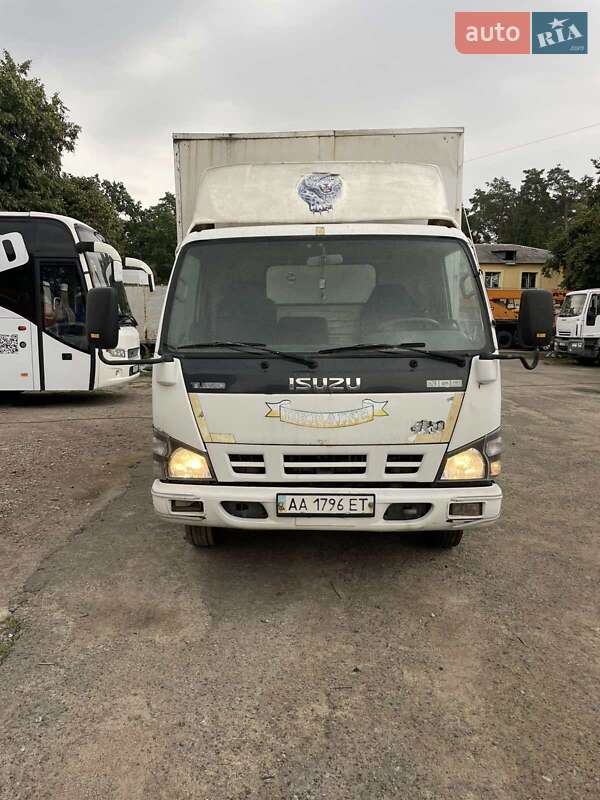 Isuzu NQR 2007