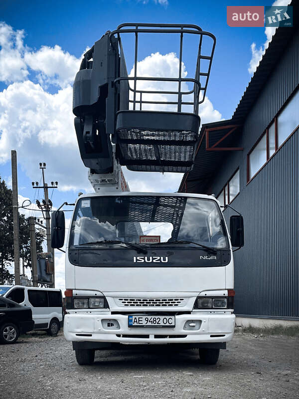 Автовишка Isuzu NQR 2006 в Дніпрі