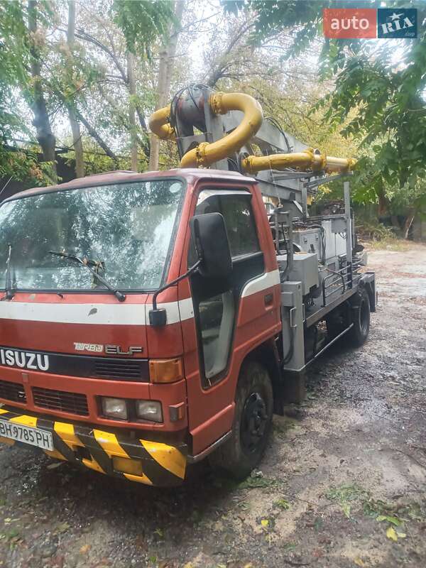 Бетононасос Isuzu NQR 1997 в 