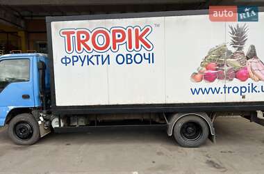Вантажний фургон Isuzu NQR 2013 в Львові
