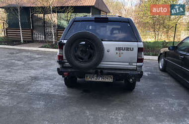 Внедорожник / Кроссовер Isuzu Rodeo 1993 в 