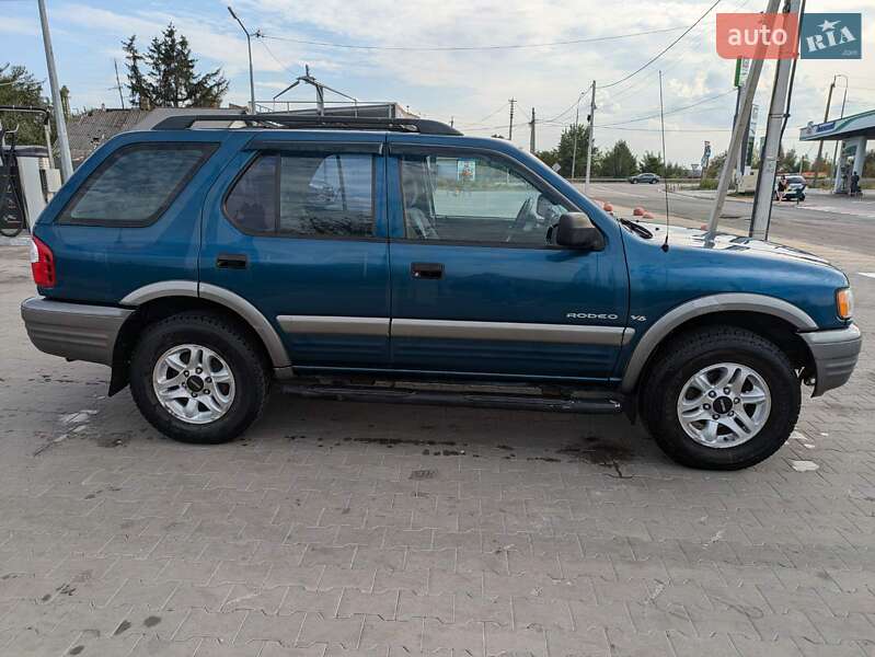 Внедорожник / Кроссовер Isuzu Rodeo 2002 в 