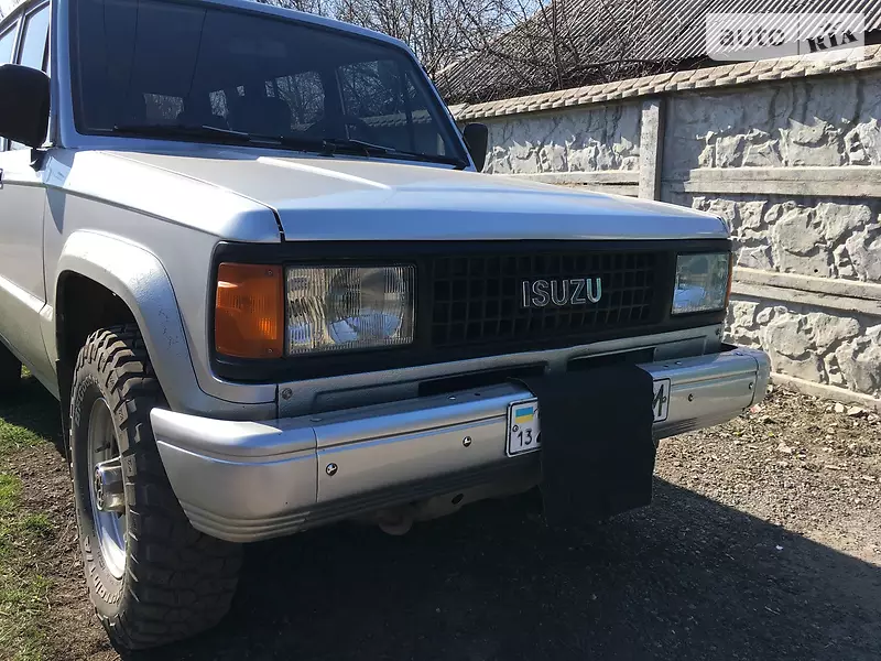 Позашляховик / Кросовер Isuzu Trooper 1992 в 