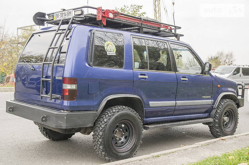 Внедорожник / Кроссовер Isuzu Trooper 1998 в Ровно