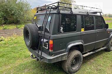 Позашляховик / Кросовер Isuzu Trooper 1988 в 