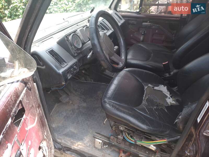 Седан Isuzu Trooper 1990 в Кодыме