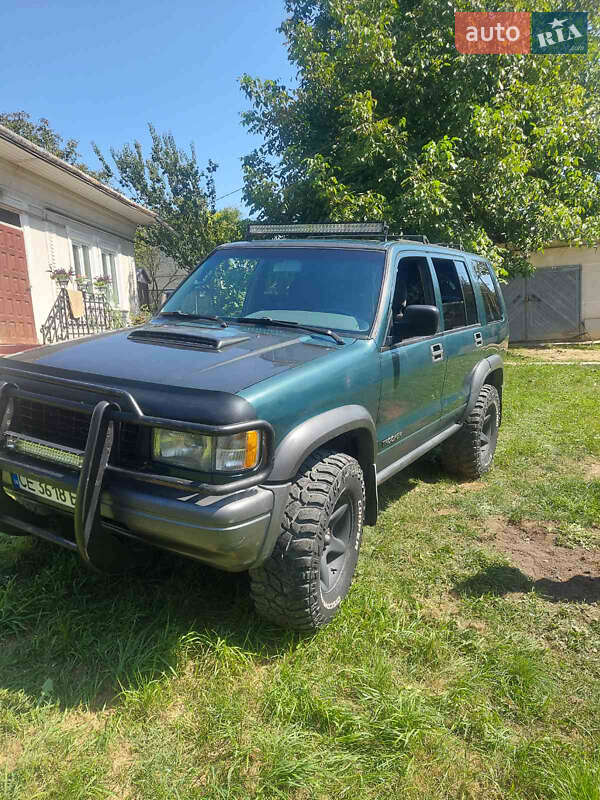 Позашляховик / Кросовер Isuzu Trooper 1996 в Чернівцях