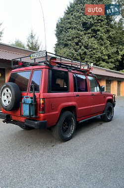 Позашляховик / Кросовер Isuzu Trooper 1988 в 