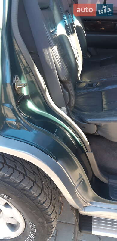 Внедорожник / Кроссовер Isuzu Trooper 1995 в Черновцах