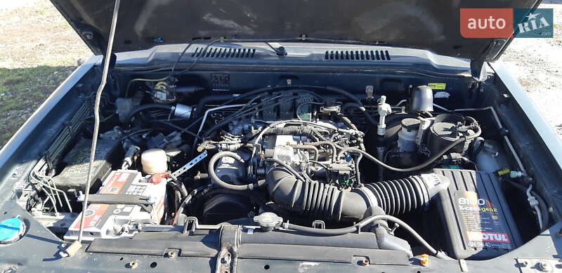 Внедорожник / Кроссовер Isuzu Trooper 1995 в Черновцах