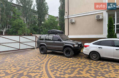 Позашляховик / Кросовер Isuzu Trooper 1992 в 