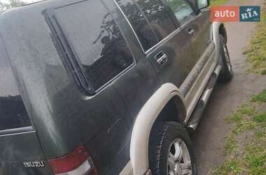 Внедорожник / Кроссовер Isuzu Trooper 2000 в 