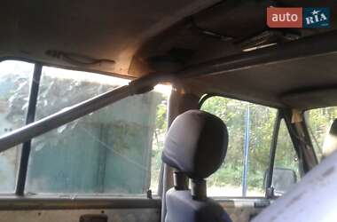 Внедорожник / Кроссовер Isuzu Trooper 1988 в 