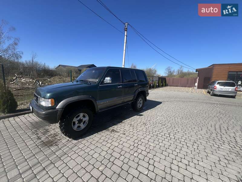 Позашляховик / Кросовер Isuzu Trooper 1996 в Надвірній
