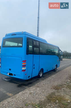 Туристический / Междугородний автобус Isuzu Turquoise 2005 в 