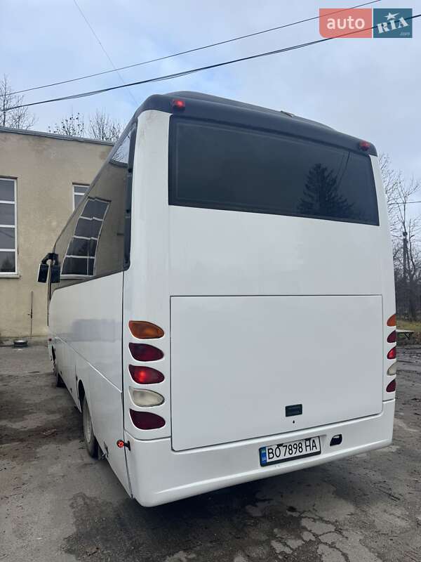 Туристический / Междугородний автобус Isuzu Turquoise 2001 в Тернополе