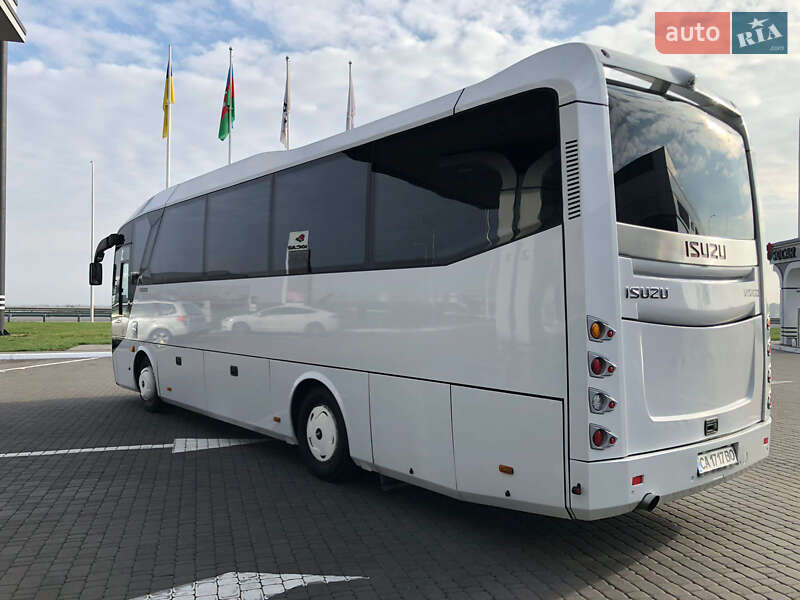 Туристический / Междугородний автобус Isuzu Visigo 2013 в Умани