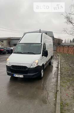 Грузовой фургон Iveco 35S13 2013 в Ровно