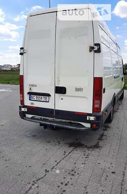 Грузовой фургон Iveco 35S13 2004 в Львове