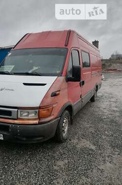 Седан Iveco 35S13 2001 в Сокирянах