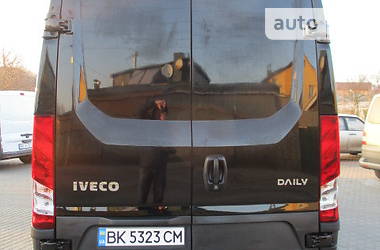 Грузовой фургон Iveco Daily груз. 2015 в Ровно