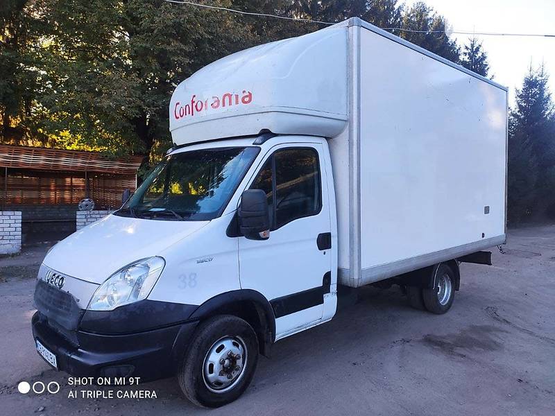 Вантажний фургон Iveco Daily груз. 2014 в Ніжині