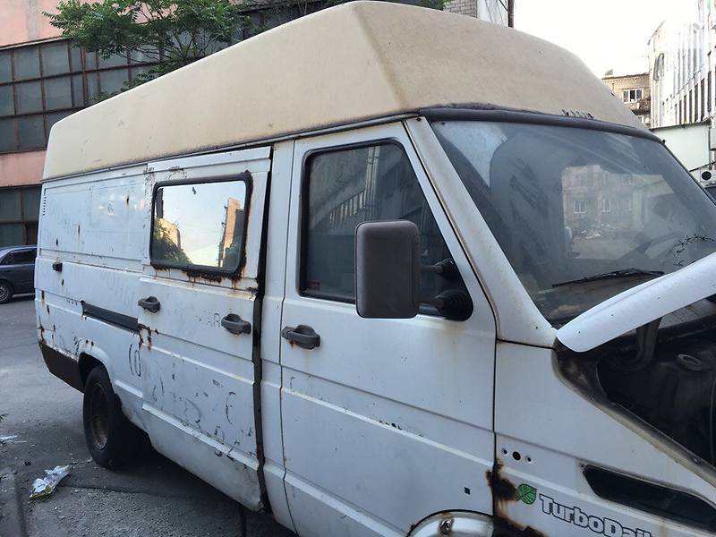 Другие легковые Iveco Daily пасс. 1994 в Запорожье