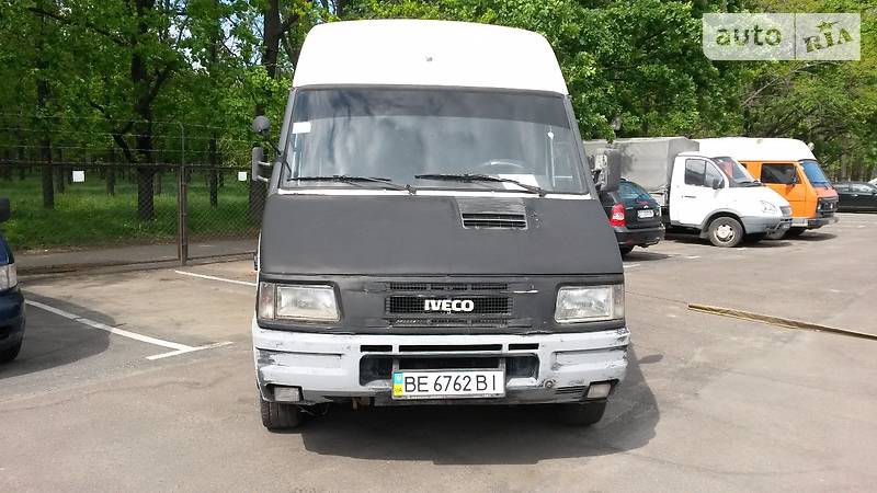 Грузопассажирский фургон Iveco Daily пасс. 1998 в Николаеве