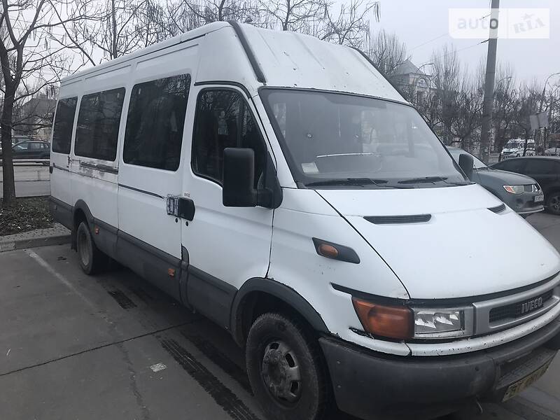 Микроавтобус Iveco Daily 2000 в 
