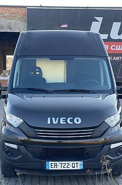 Грузовой фургон Iveco Daily 2017 в 