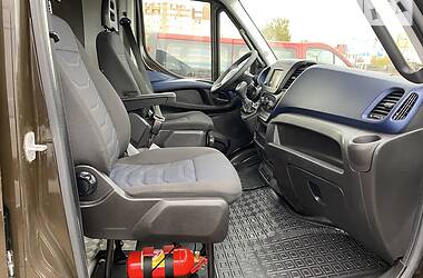 Грузовой фургон Iveco Daily 2017 в 