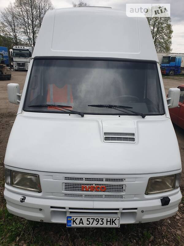 Вантажний фургон Iveco Daily 2000 в Броварах