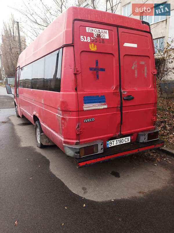 Приміський автобус Iveco Daily 2000 в Херсоні