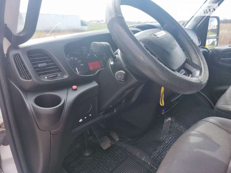 Евакуатор Iveco Daily 2015 в Борисполі