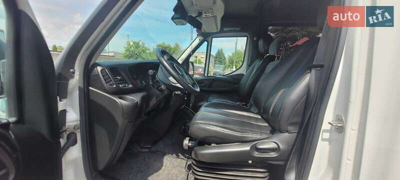 Микроавтобус Iveco Daily 2016 в Луцке