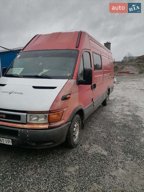 Седан Iveco Daily 2001 в Сокирянах