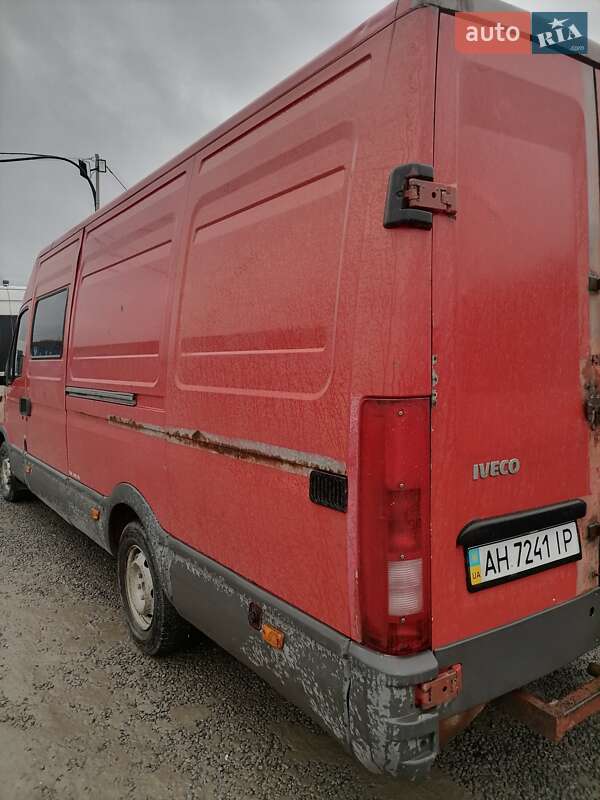 Седан Iveco Daily 2001 в Сокирянах