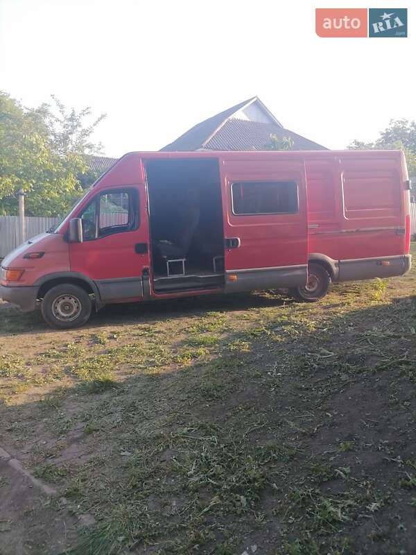 Седан Iveco Daily 2001 в Сокирянах