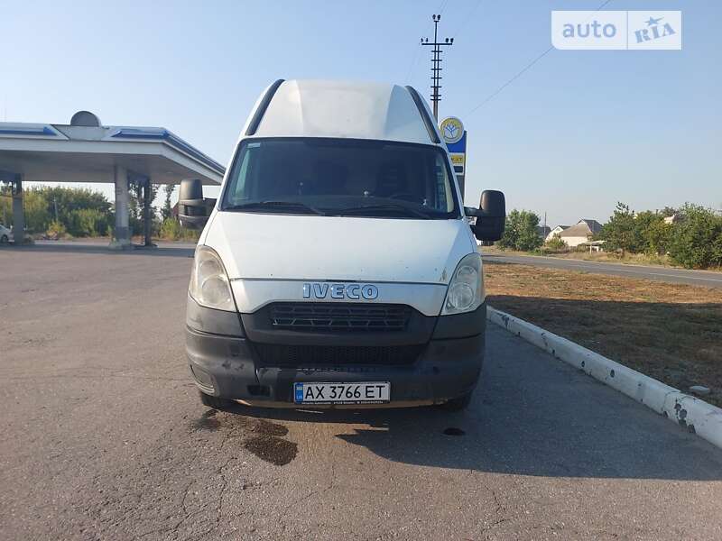 Грузовой фургон Iveco Daily 2012 в Изюме