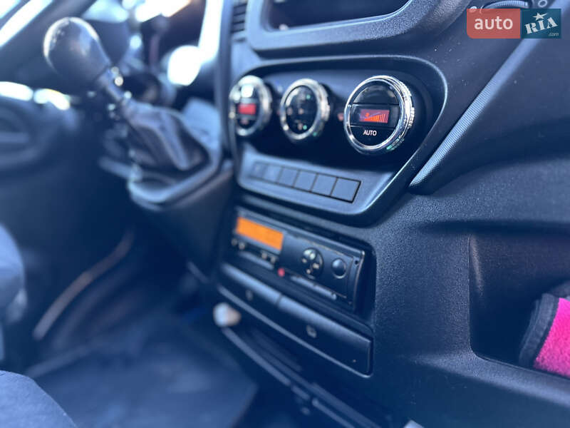 Автовоз Iveco Daily 2015 в Сарнах