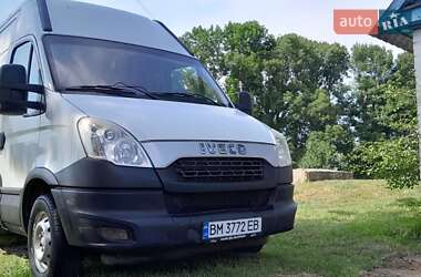 Вантажний фургон Iveco Daily 2013 в Ромнах