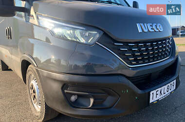 Грузовой фургон Iveco Daily 2022 в 