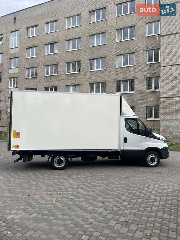 Грузовой фургон Iveco Daily 2016 в Львове