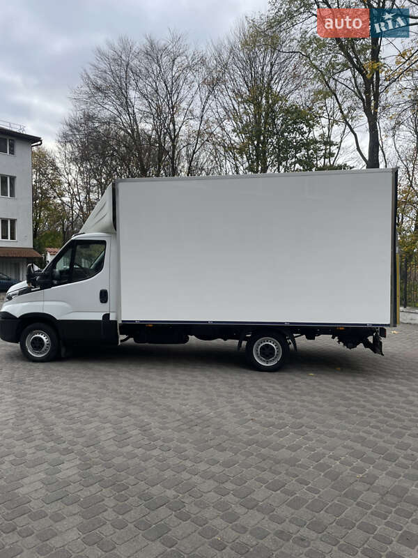 Грузовой фургон Iveco Daily 2016 в Львове