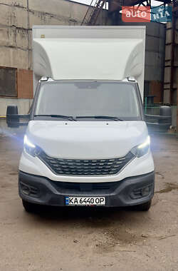 Грузовой фургон Iveco Daily 2019 в 