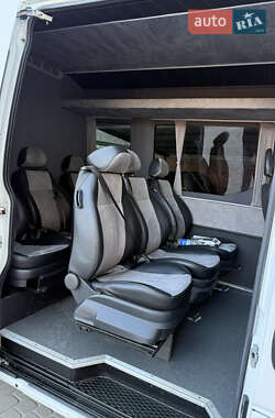 Грузопассажирский фургон Iveco Daily 2022 в 