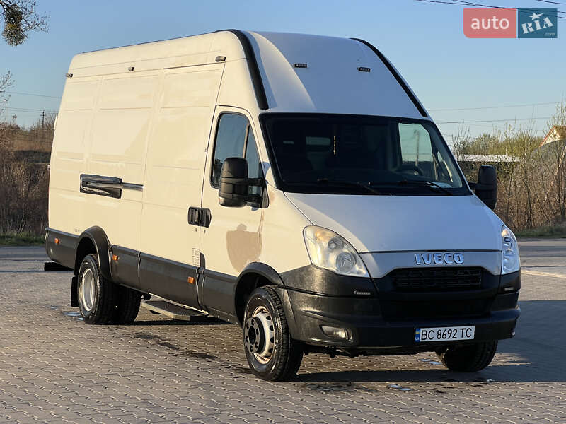 Грузовой фургон Iveco Daily 2012 в Львове