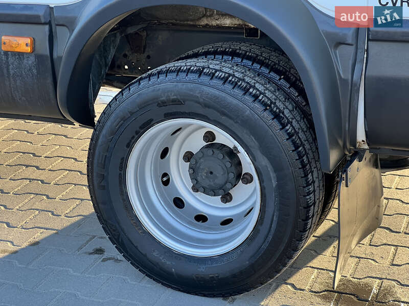 Грузовой фургон Iveco Daily 2012 в Львове